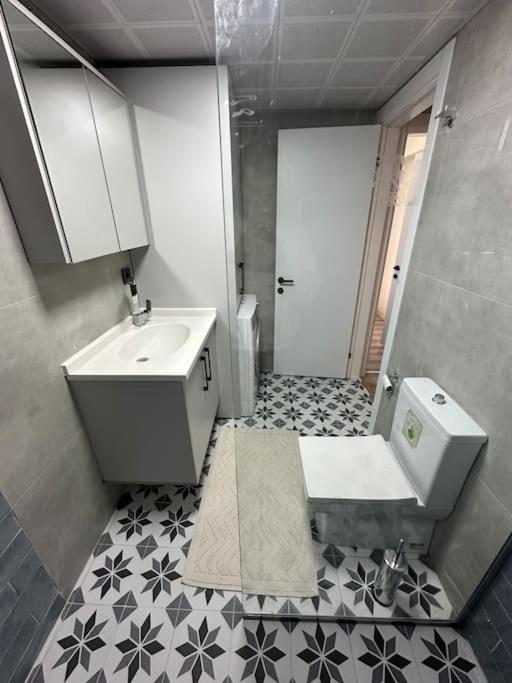 Elegant In 5 Min Walk To Sea & Center Villa