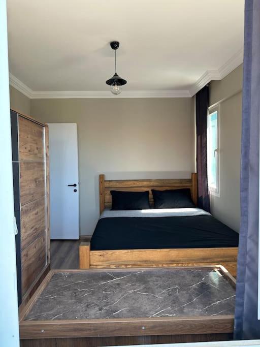 Villa Elegant In 5 Min Walk To Sea & Center